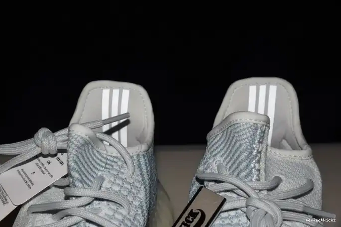 White Yeezy FW3043 Boost Adidas V2 350 Cloud 0516
